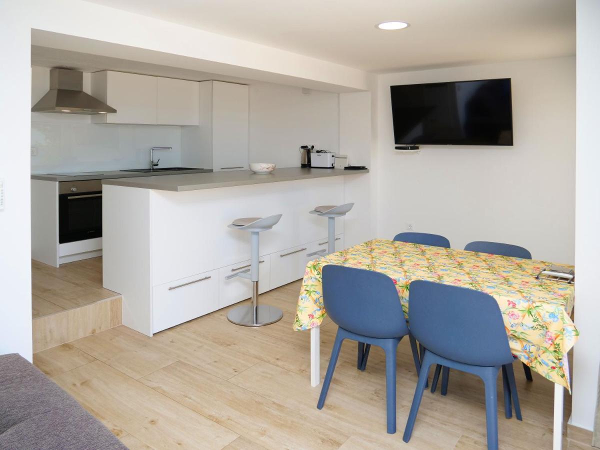 Apartmani Smilja Primošten Exteriör bild