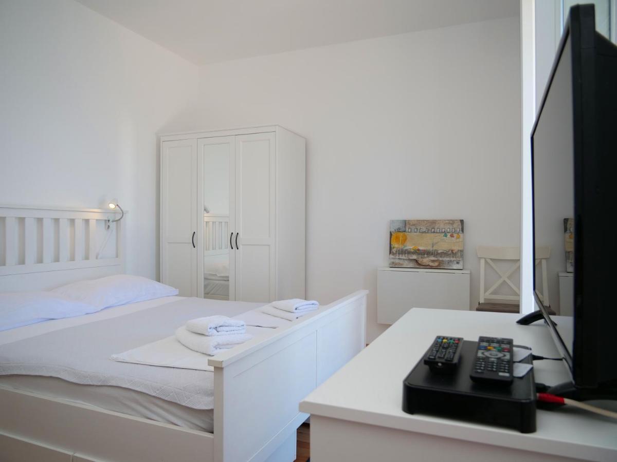 Apartmani Smilja Primošten Exteriör bild
